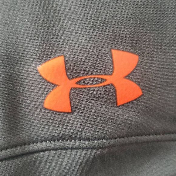 UNDERARMOUR ZIP UP HOODIE - Picture 2 of 6